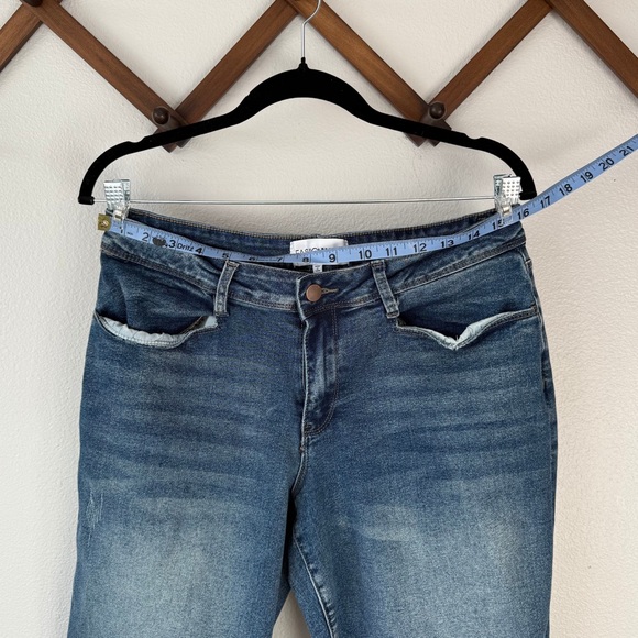 🌷Cotton Blend Wide Leg Jeans - Slight Stretch Mid Rise - Size 11 / 31.5 inseam - Picture 4 of 7